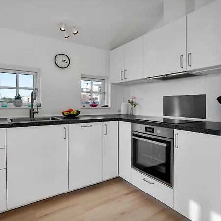 Gorgeous In Hvide Sande With Kitchen * Nørre Lyngvig